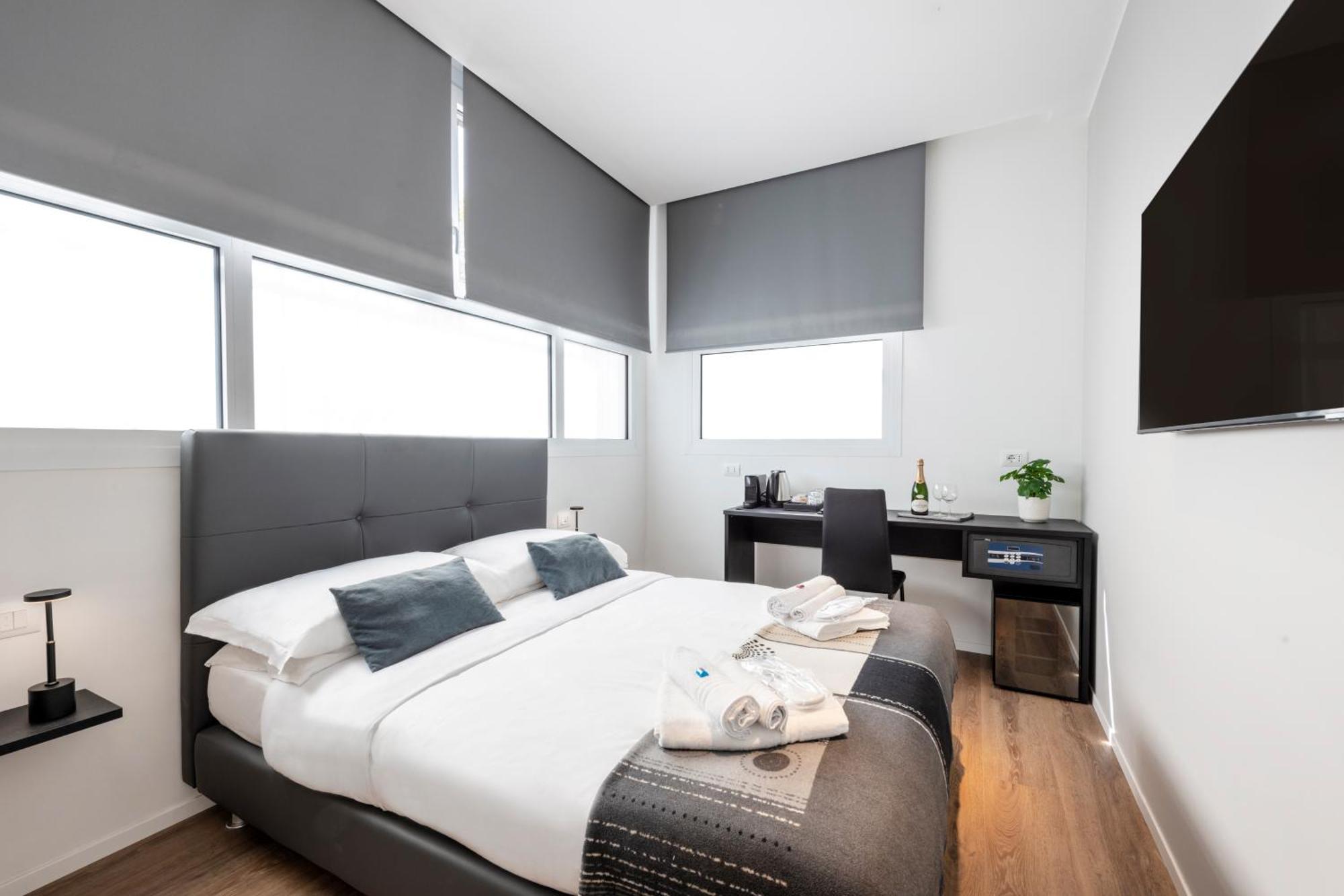 Bnbutler - Inbrera Suites - Giulianova, 1 Milán Exterior foto
