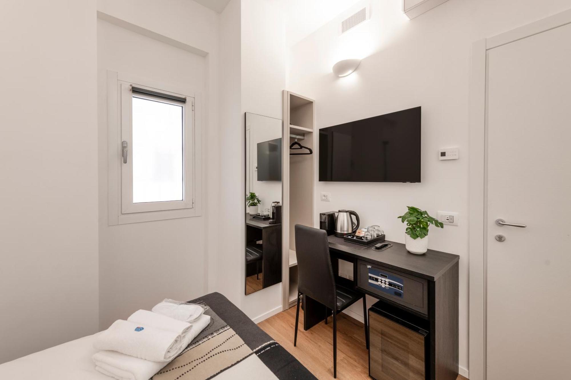 Bnbutler - Inbrera Suites - Giulianova, 1 Milán Exterior foto