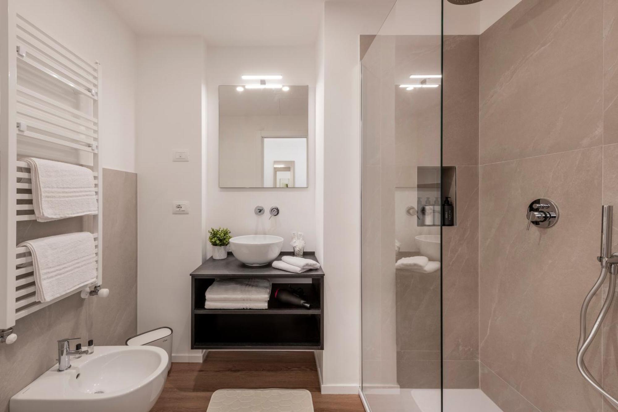 Bnbutler - Inbrera Suites - Giulianova, 1 Milán Exterior foto