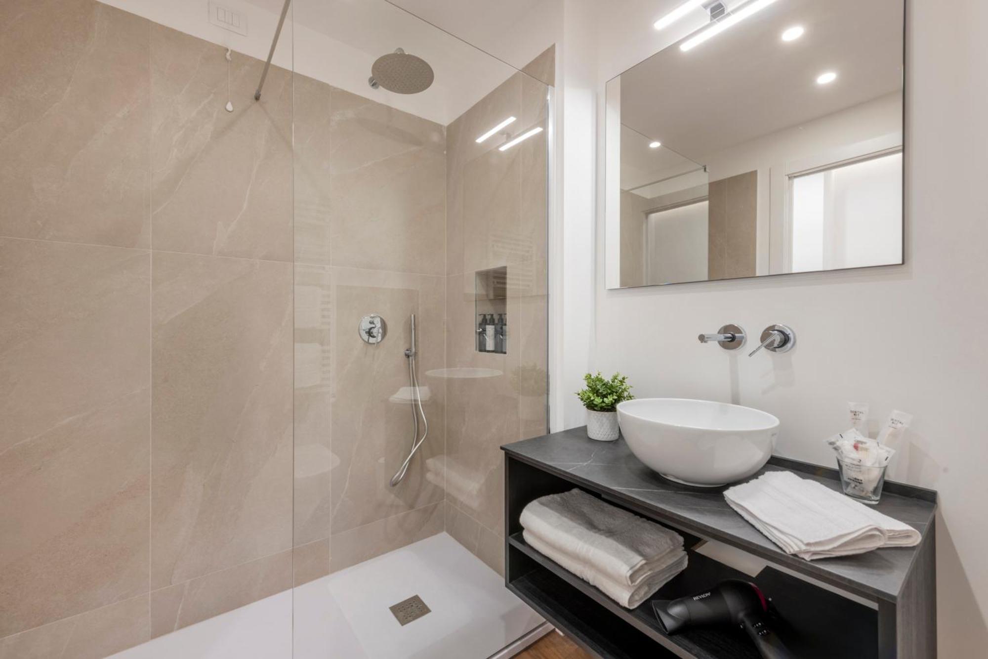 Bnbutler - Inbrera Suites - Giulianova, 1 Milán Exterior foto
