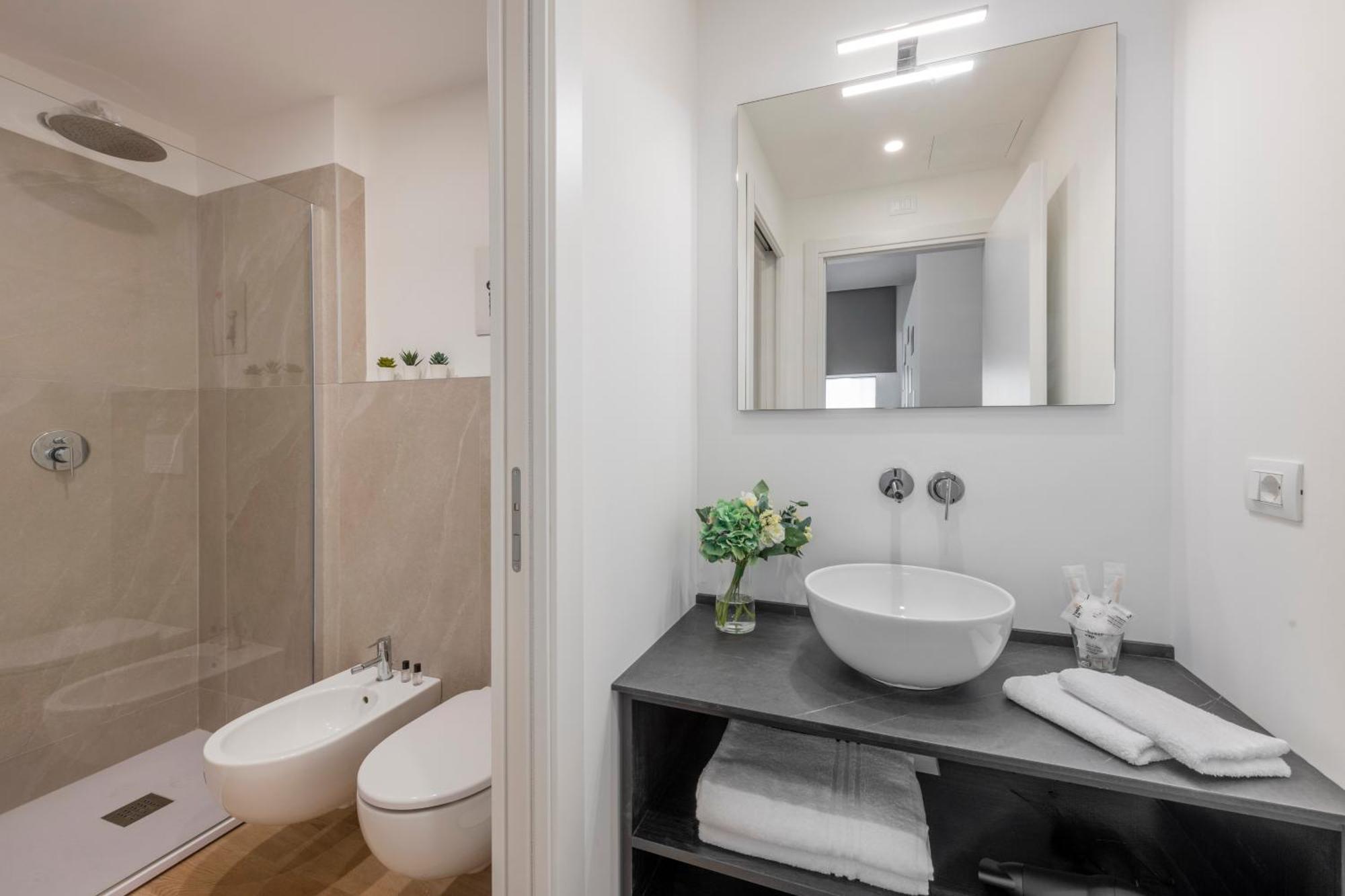 Bnbutler - Inbrera Suites - Giulianova, 1 Milán Exterior foto